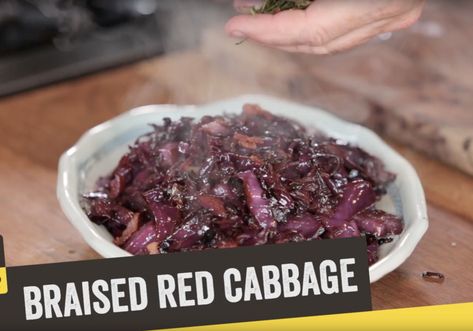 Jamie Oliver Christmas Red Cabbage Recipe Red Cabbage Christmas, Jamie Oliver Christmas, Red Cabbage Recipe, Red Cabbage With Apples, Chef Jamie Oliver, Red Cabbage Recipes, Christmas Pudding Recipes, Braised Red Cabbage, Christmas Recipes Easy