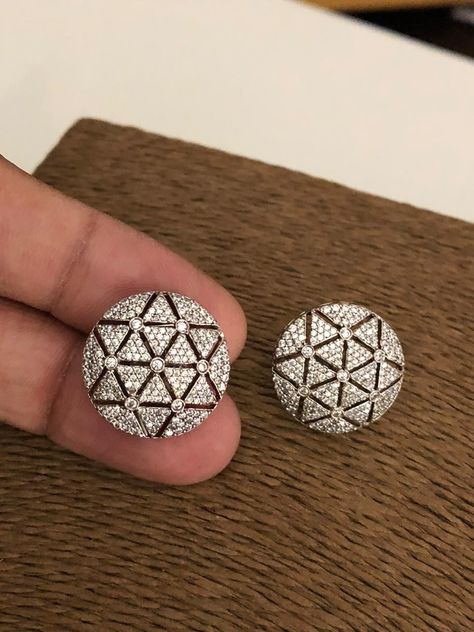 Sherwani Buttons Diamonds, Sherwani Buttons Designs, Diamond Earrings Online, Color Knowledge, Ginger Snaps Jewelry, Buttons Design, Diamond Locket, Diamond Bracelet Design, Fancy Jewelry Necklace