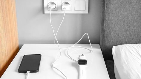 Keep Your Nightstand Tidy With This Easy DIY Charging Station - House Digest Diy Charging Station, Nightstand Charging Station, Phone Charging Station, Are Ideas, Useful Ideas, Plastic Bins, White Glue, Diy Phone, Plastic Containers