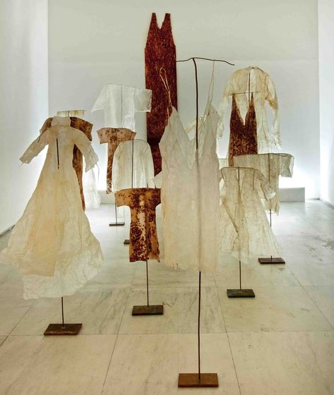 Paper Garments, Fashion Installation, Fragile Beauty, Dresses Art, Kiki Smith, Paper Clothes, Fiber Sculpture, Textile Sculpture, Clothing Art