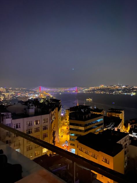 Istanbul Apartment, Window View Night, Fake Ft Call, Dream Trips, House Viewing, Window View, Rich Life, Dream Apartment, Dream Spaces