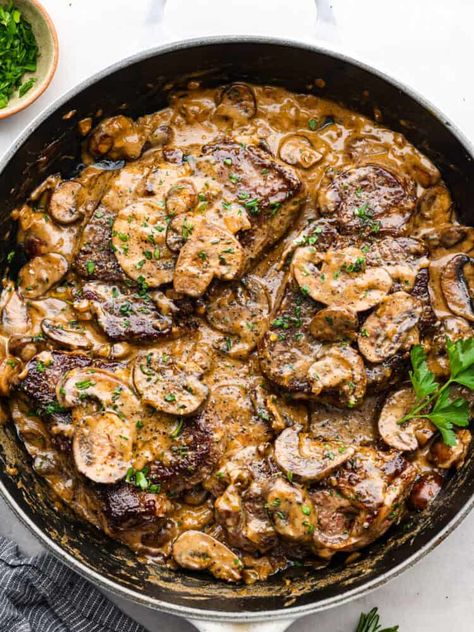 Steak And Ale Recipes, Braised Steak Recipes, Diane Sauce Recipe, Greek Mushrooms, Steak Diane Sauce, Meat Bar, Steak Diane Recipe, Braised Steak, Steak Diane