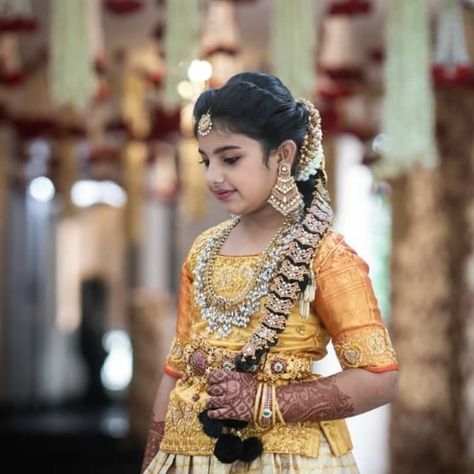 8 Likes, 0 Comments - HairStyleRukku (@hairstylerukku) on Instagram: “Swooning over this classic jada hairstyle... . Mua @manasamakeup  . #hairstylerukku…” Ethnic Hairstyles Indian, Traditional Baby Dresses, Pattu Pavadai Designs, Kids Indian Wear, Mom Daughter Outfits, Pattu Pavadai, Kids Ethnic Wear, Indian Sari Dress