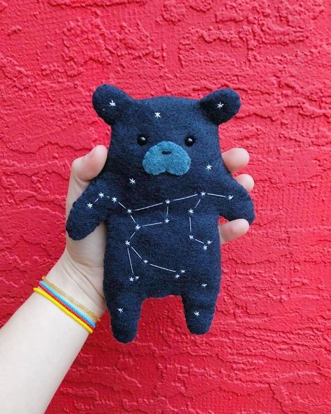 Hand Sewn Dolls, Hand Sewn Plushies, Ursa Constellation, Hand Sewn Stuffed Animals, Constellation Crafts, Felt Stuffed Animals, Constellation Craft, Sewn Gifts, Felt Plushie