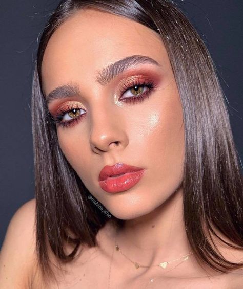 Copper Smoky Eyes Will Replace The Classic Glam This Fall Makeup For Copper Hair, Copper Eyeshadow Looks, Makeup Ideas For Brown Eyes, Copper Eye Makeup, Copper Eyeshadow, Maquillage On Fleek, Affordable Beauty Products, Casual Makeup, Fall Makeup Looks