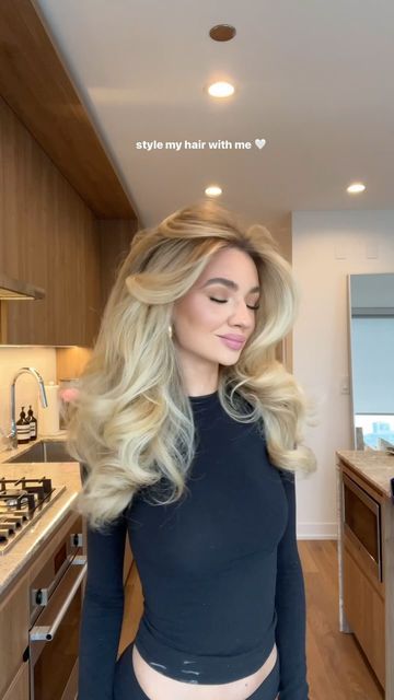 90s Blowout Hair Big Curls, Big Blow Dry Hair, Boho Blowdry Long Hair, Blowout Inspo Long Hair, Big Formal Hair, Blowout With Curled Ends, 90s Blowout Hair Volume, Big Blonde Blowout, Blow Out Long Hair Style