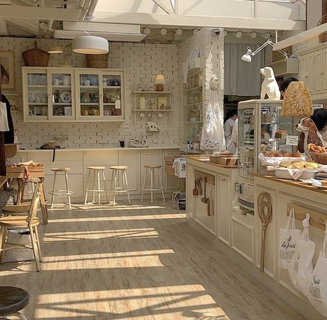 Small Cafe Aesthetic, Bakery Shop Aesthetic, Bakery Aesthetic Interior, Bakery Cafe Interior, Cafe Interior Aesthetic, Aesthetic Cafe Interior, Cafeteria Aesthetic, Bakery Interior, Bakery Design Interior