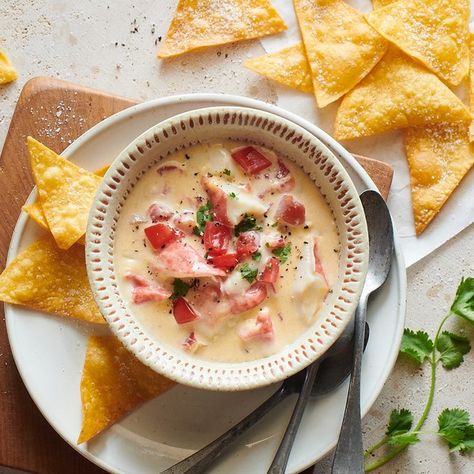 Lobster Queso Dip, Red Lobster Crab Queso Dip, Seafood Queso Dip, Crab Queso Dip, Crab Queso, Queso Dip Crockpot, Seafood Nachos, Dip Crockpot, Party Appetizer Dips