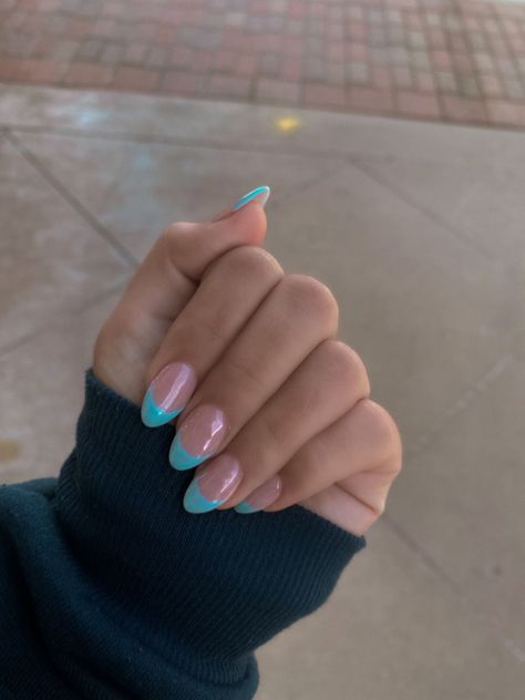 almond shape Colored French Almond Nails, Almond French Nails Color, Almond Shape Dip Nails, Almond Shape Nails French Tip, Simple Beachy Nails, Almond Shaped French Tip Nails, Baby Blue French Tip, Grad Nails, Blue French Tip