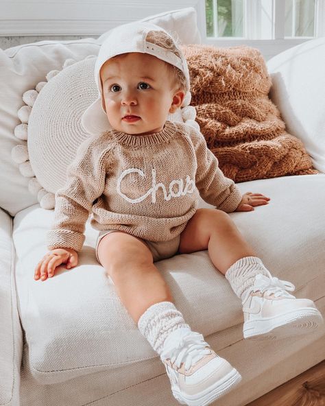 Cutest knit name sweater #baby #babyboy #babyfashion Knit Name Sweater, Name Sweater Baby, Name Sweater, Family Maternity Photos, Chase Hudson, Baby Jumper, Toddler Girl Style