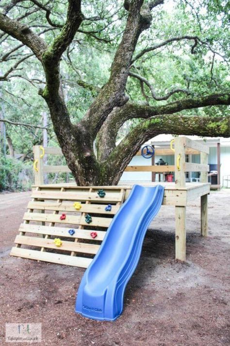 Finding ways to take your kids out of TV screens and the internet but you haven’t got any ideas yet. Have you… Garden Projects For Kids, Wooden Playground Equipment, Wooden Playground, House Front Porch, Hanging Hammock Chair, Hanging Hammock, Recycled Projects, Play Equipment, Front Porch Christmas Decor