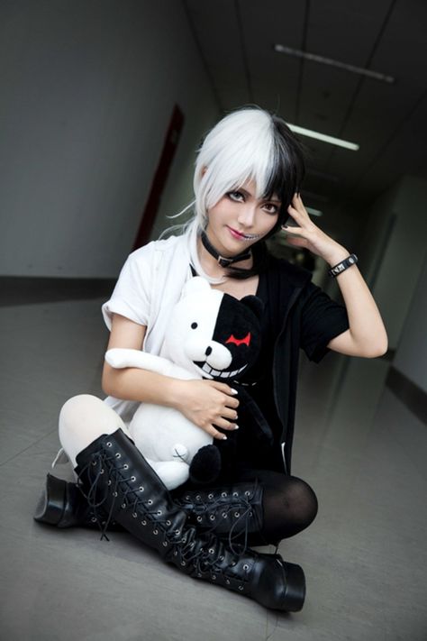 "The Monokuma Aesthetic" - very punk-oriented, with studs, leather, and  lots of eyeliner Monokuma Aesthetic, Danganronpa Kibo, Monokuma Cosplay, Makeup Asmr, Amazing Cosplay, Danganronpa, Eyeliner, Pinterest Likes, Google Search