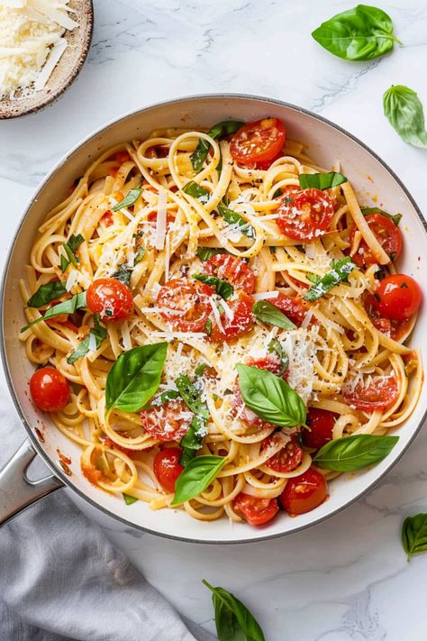 Cherry Tomato Garlic Pasta, Garlic And Tomato Pasta, Lemon Tomato Basil Pasta, Light Tomato Pasta, Cherry Tomato And Basil Pasta, Pasta With Cherry Tomatoes And Basil, Pasta Tomatoes And Basil, Light Pasta Sauce Recipes, Pasta Recipes Light