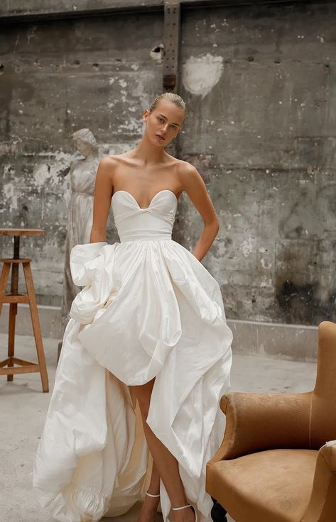 Dana Harel Wedding Dresses: Bridal Collections by Season Dana Harel, Wedding Lookbook, Elle Dress, Couture Bridal Gowns, Special Dress, Designer Bridesmaid Dresses, Dress Luxury, Couture Wedding Gowns, Sweetheart Wedding Dress