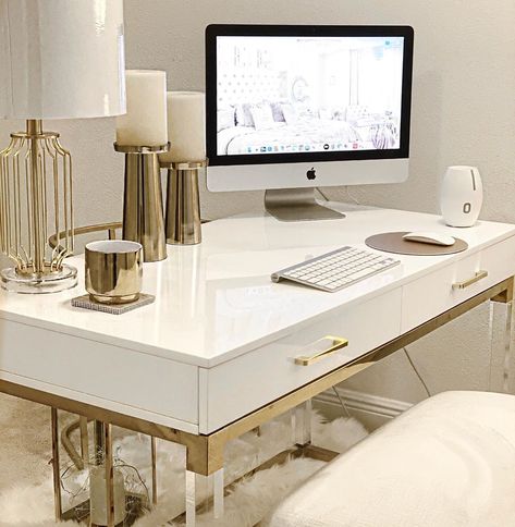 @lolyndecor -- ...Well let me introduce you to Casandra!!! In White/Gold. My Collaborations with @inspiredhomeco this desk!! 💕💕💕 Wow! Sleek high gloss finish, 2 drawers, acrylic legs, durable and most important so easy to put together. Can’t wait to finish my office!!! ❄️Follow @lolyndecor and stories for decor and inspirations : @inspiredhomeco Glam Office Ideas, Office Ideas Modern, Home Office Furniture Design, Glam Office, Office Desk Designs, Modern Home Office Desk, Interior Design Career, Gold Desk, Cozy Home Office