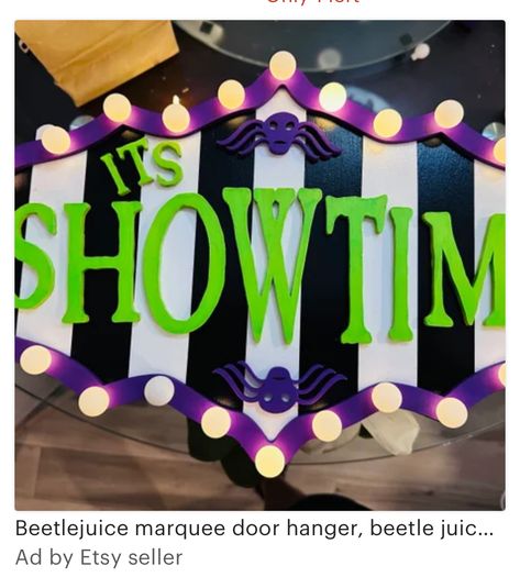 Beetlejuice Christmas, Beetlejuice Diy, Diy Beetlejuice, Puerta Halloween, Beetlejuice Decor, Tim Burton Party, Beetlejuice Party, Beetlejuice Halloween, Beetlejuice Beetlejuice