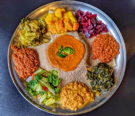 Blue Nile Ethiopian Kitchen Somalia Food, Cookbook Photoshoot, Ethiopian Food Recipes, Ethiopia Food, African Dinner, Ethiopian Injera, Ethiopian Cuisine, Vegetarian Platter, Cultural Food