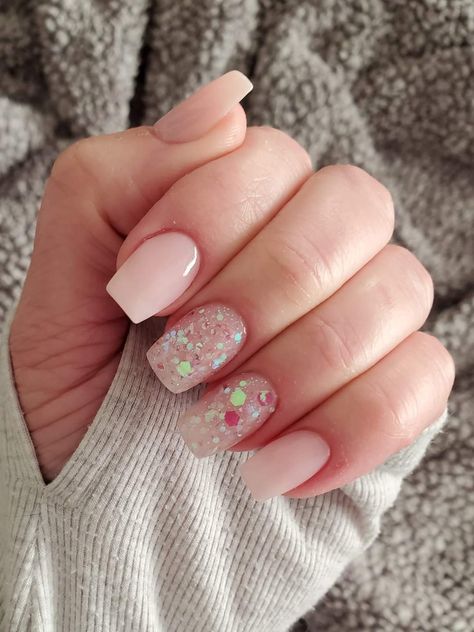 Pastel Dip Powder Nails, Chunky Glitter Nails, Glitter Gel Nail Designs, Disney Acrylic Nails, Ombre Acrylic Nails, Cute Gel Nails, Neutral Nails, Get Nails, Dipped Nails