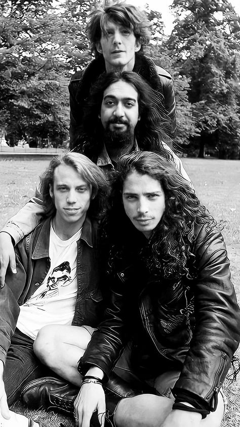 Ben Shepherd, Kim Thayil, Sound Garden, Matt Cameron, Temple Of The Dog, Coquette Grunge, The Stooges, Grunge Band, Riot Grrrl