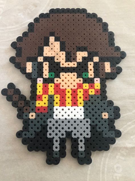 Harry Potter Perler Beads, Hama Art, Easy Perler Beads Ideas, Perler Crafts, Beads Ideas, Bead Ideas, Harry Potter Fantastic Beasts, Perler Bead, Fantastic Beasts