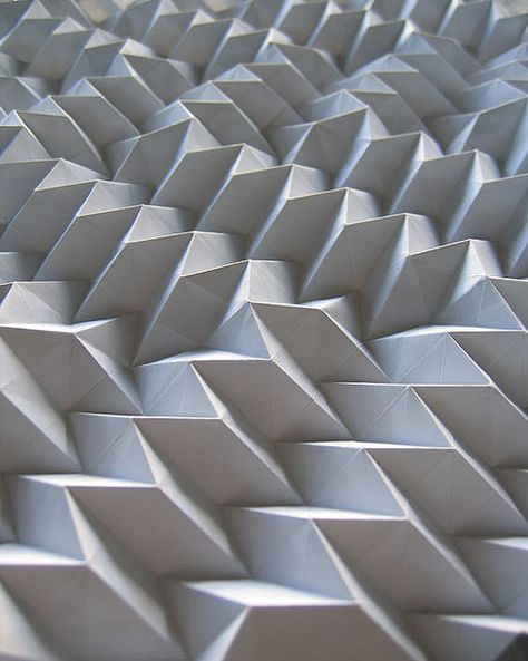 3D Tile: Pleating the pleated pleats by polyscene, via Flickr 3d Tiles, Parametric Design, Origami Design, Material Textures, Art Japonais, 3d Texture, Paper Folding, Kirigami, Paper Sculpture