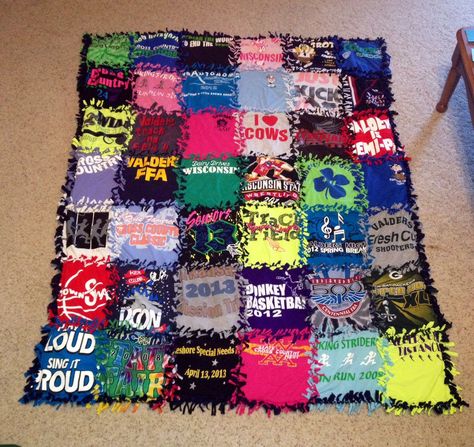 Sew Blankets, Tshirt Quilts, Shirt Blanket, No Sew Blankets, Tie Blanket, Shirt Quilts, Tshirt Blanket, Tshirt Makeover, Tie Blankets