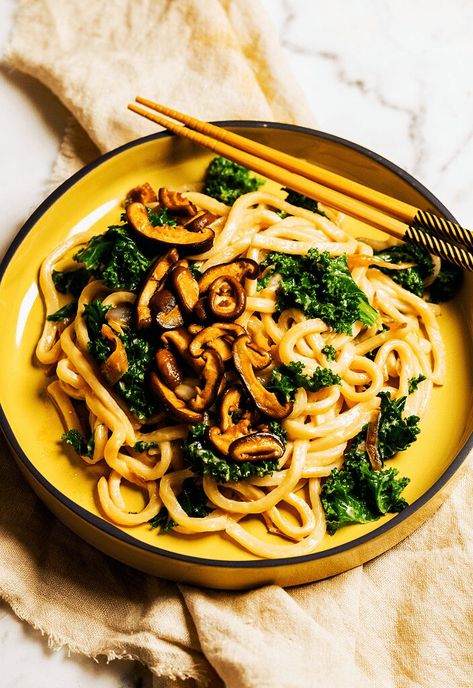 This easy vegan kale tahini udon is so easy to make but doesn't lack in flavor or heat! It's a great Meatless Monday recipe to add to the rotation. The post Easy Vegan Kale Tahini Udon appeared first on Tried and True Recipes. Vegan Udon, Mushroom Noodles, Pickled Mushrooms, Udon Noodles Recipe, Vegetarian Asian, Veggie Meal, Tried And True Recipes, Meatless Monday Recipes, Kale Recipes