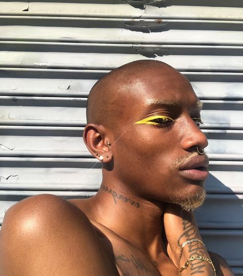 every time i come around ya city Avant Garde Makeup, Runway Makeup, Unique Makeup, Male Makeup, Fancy Makeup, Androgynous Fashion, Beauty Shots, Makeup Goals, Costume Makeup