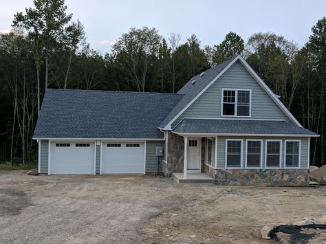 Seagrass #certainteed New England Mosaic by #northeastmasonry Seagrass Siding Certainteed, Seagrass Certainteed Siding, Certainteed Sea Grass Vinyl Siding, Certainteed Seagrass Vinyl Siding, Seagrass Siding, Vinyl Shingle Siding, In Law Suite Addition, Certainteed Siding, Ranch House Remodel