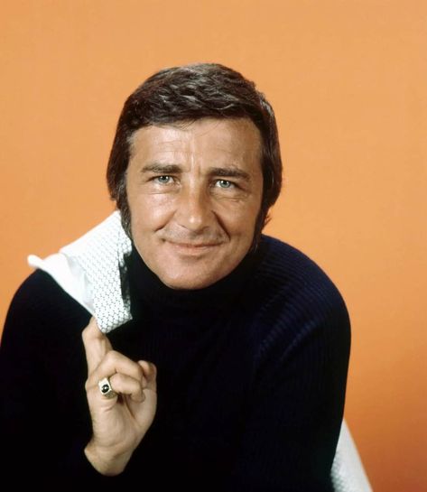 Richard Dawson (November 20, 1932 – June 2, 2012) Richard Dawson, Hogans Heroes, Diana Dors, Family Feud, Arnold Schwarzenegger, Stand Up Comedy, Running Man, American Actors, Television Show