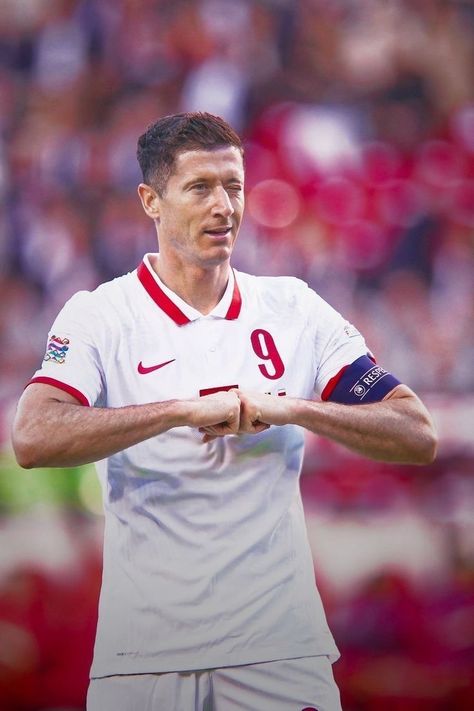 Lewandowski World Cup 2022, Poland Football Team, Lewandowski Poland, Poland Football, محمد علي, Football Or Soccer, Team Goals, Team Wallpaper, Association Football