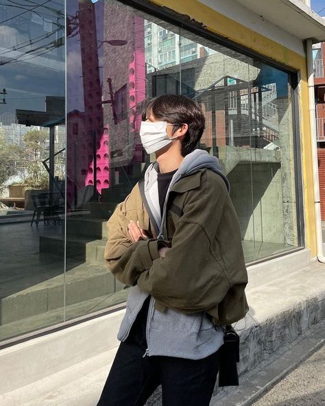 Korean Style Outfits Men, Ulzzang Boy Outfits, Asian Mens Fashion, Korean Boy Fashion, Korean Style Boy, Korean Style Men, Korean Street Fashion Men, Kpop Fashion Men, Asian Streetwear