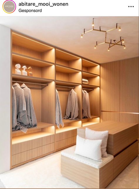 Inspiration Dressing, Walk In Closet Inspiration, Dream Dressing Room, Mudroom Closet, Hoog Design, Walk In Closet Design, Closet Design Layout, Luxury Wardrobe, Luxury Closets Design