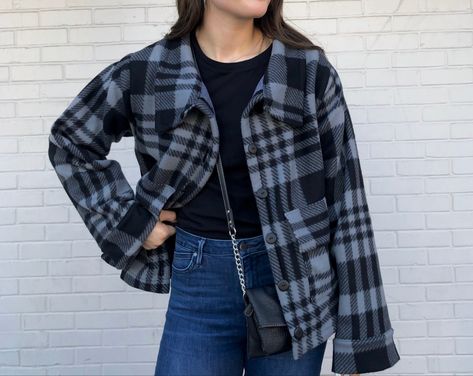 This is a self-drafted jacket inspired by @theessentialsclub blanket jacket! Its a challenging and fun project that I definitely reccomend #fashion #sewing #sew #shacket #blanketsweater #flannel #plaid #handmade #sewingproject #sewingtutorial #sewingaddict #sewingforbeginners Shacket Pattern Free, Diy Blanket, Jacket Sewing Pattern, Blanket Jacket, Jacket Sewing, Jacket Pattern Sewing, Blanket Sweater, Blanket Diy, Flannel Jacket