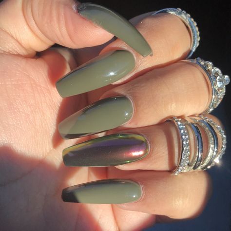 ✞THEmeanestWITCH✞ Nails And Rings, Dark Green Nails, Nails Trend, Nagellack Trends, Green Nail Designs, Green Nail, Fall Acrylic Nails, Fall Nail Art, Acrylic Nails Coffin