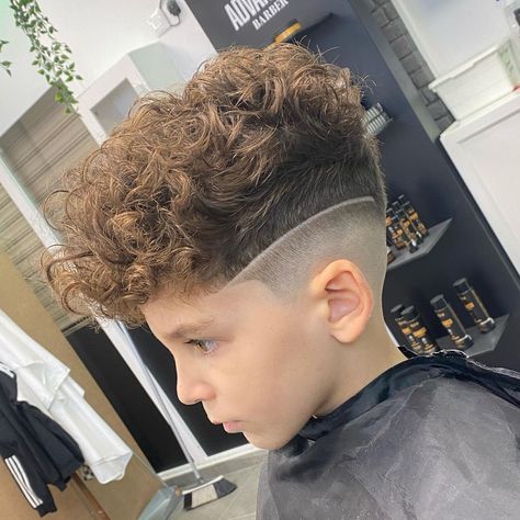 Mens Perms, Boys Haircuts Curly Hair, Boys Hairstyles, Curly Hair Fade, Boy Haircut, Men Haircut Curly Hair, Boy Haircuts, Summer Cut, Boys Hair