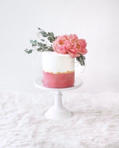 Cake With Fresh Flowers, Lovely Cake, Fresh Flower Cake, Mini Cakes Birthday, Best Cake Recipes, Anniversary Cake, Floral Baby Shower, Buttercream Cake, Floral Baby