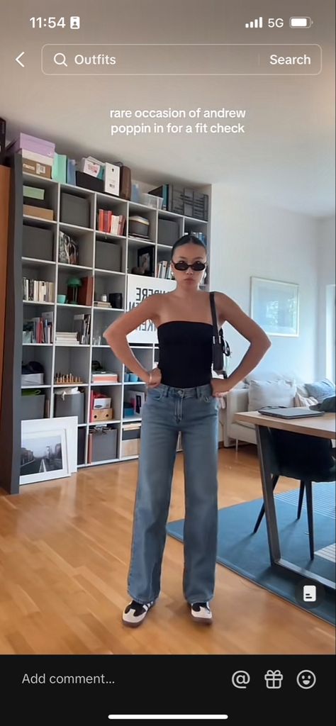 Sambas straight cut jeans and bandeau top with small shoulder Sambas straight cut jeans and bandeau top with small shoulder bag Top Bando, Top Jeans, Black Bandeau, Straight Cut Jeans, Jean Top, Outfit Combinations, Small Shoulder Bag, Bandeau Top, Cut Jeans