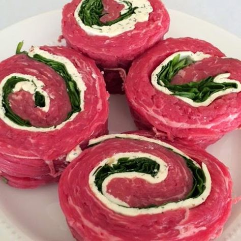 SPINACH STEAK PINWHEELS: Try serving the kids the same foods you serve adults and you may be surprised that they have sophisticated palates. Check out our blog to see how to make this delicious dinner. Beef Florentine Pinwheels, Steak Florentine Pinwheels, Beef Florentine Pinwheels How To Cook, Beef Pinwheels How To Cook, Skirt Steak Pinwheels, Steak Pinwheels, Cooking For Kids, How To Make Steak, Tuesday Recipes