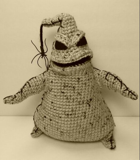 It's Oogie Boogie! I made this Amigurumi Oogie Boogie for my sister's birthday. Oogie Boogie Man, Amigurumi Minta, Crochet Monsters, Halloween Crochet Patterns, Oogie Boogie, Fun Crochet Projects, Halloween Crochet, Diy Crochet Projects, Awesome Art