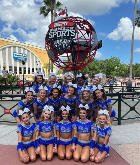 Cheerleading Allstar, Cheer Pictures All Star, All Star Worlds Cheer, Aesthetic All Star Cheer Pictures, Cheerleading World Champion, Cheerleading Photos, All Star Cheer, Competitive Cheer, Cheer Girl