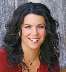 Lauren Graham. l miss her as Lorelai on Gilmore Girls Lorelai Gilmore Hair, Gilmore Girls Cast, Gilmore Girls Lorelai, Lauren Graham, Lorelai Gilmore, Brown Eyed Girls, Easy Style, Girls Rules, Stunning Eyes