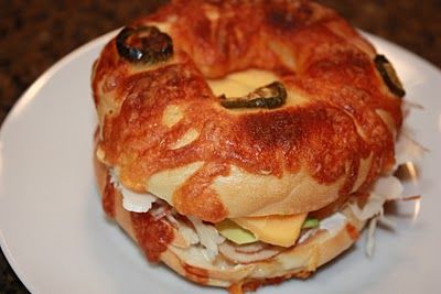 Jalapeno and Cheese Bagel Sandwich Jalapeno Bagel, Cheese Bagel Sandwich, Bagel Ideas, Bagel Sandwich Recipes, Cheese Bagels, Jalapeno Cheese, Bagel Sandwich, Sandwich Recipe, Yummy Foods