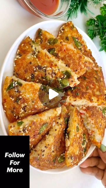 Raj Gill on Instagram: "try this tasty and yummy dish" Indian Snack Recipes Vegetarian, Healthy Snacks Indian, Appetizer Recipes Vegetarian, Healthy Indian Snacks, Cooking Without Oil, Spicy Snacks Recipes, Vegetarian Fast Food, Spicy Snacks, Fusion Food