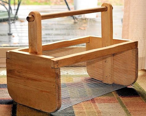 Garden Hod, Garden Woodworking Projects, Garden Baskets, Garden Trug, Seed Exchange, A To Do List, Woodworking Apron, Outdoor Woodworking Projects, 2x4 Projects