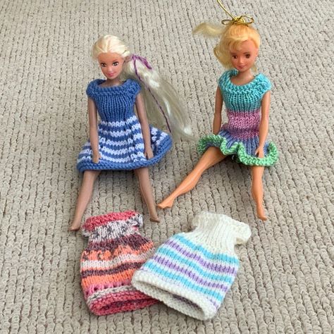 Pretty Dresses for Barbie knitting project by Maureen’s Knitting | LoveCrafts Fashionista Barbie, Free Barbie, Barbie Knitting Patterns, Barbie Summer, Barbie Doll Clothing Patterns, Knitting Patterns Free Scarf, Knitting Dolls Clothes, Doll Clothes Patterns Free, Crochet Barbie Clothes