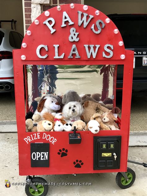 Kids Wagon Float Ideas, Dog Trunk Or Treat Ideas, Wagon Floats, Wagon Costume, Pet Event, Claw Game, Dog Parade, Kids Wagon, Halloween Circus