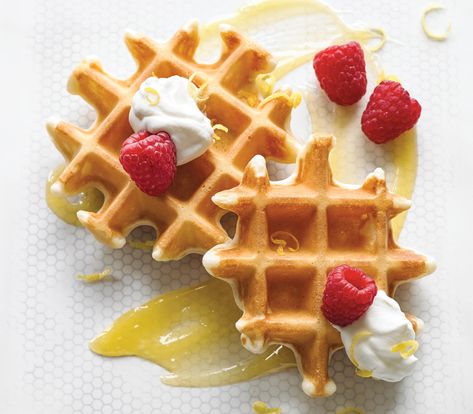 Lemon Curd Waffles, Sweet Waffles, Liege Waffles, Liege Waffle, Homemade Lemon Curd, Lemon Curd Recipe, Lemon Curd Filling, Breakfast Specials, Make Breakfast