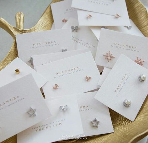 For craft shows, simple way to display bulk studs Jewelry Packaging Design, Prom Hair Accessories, Jewelry Photoshoot, Jewelry Logo, Jewelry Drawing, Jewelry Quotes, Pearl Jewelry Necklace, Earring Cards, Branding Packaging