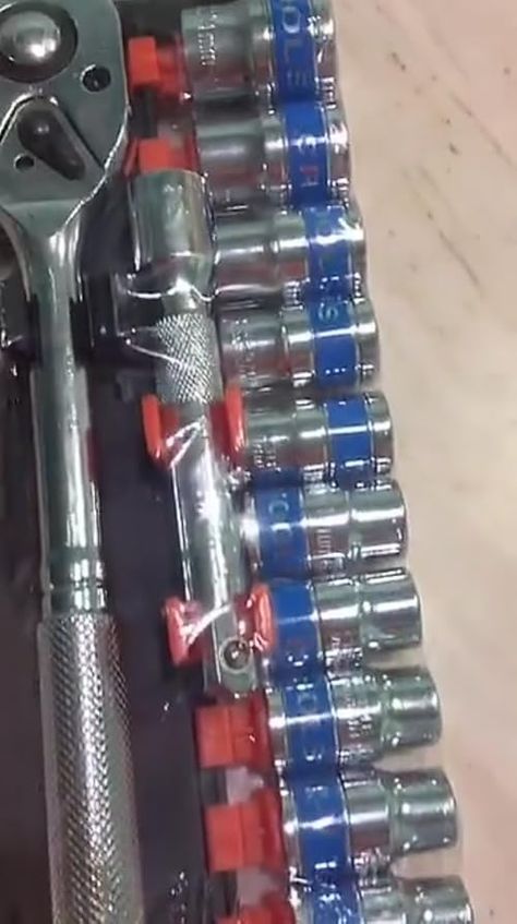 Check out this video 2pcs 1/4 Inch Ratchet Socket Wrench Set from Am Boy Socket Wrench Set, Socket Wrench, Socket Wrenches, Wrench Set, Wrench, 4 Inch